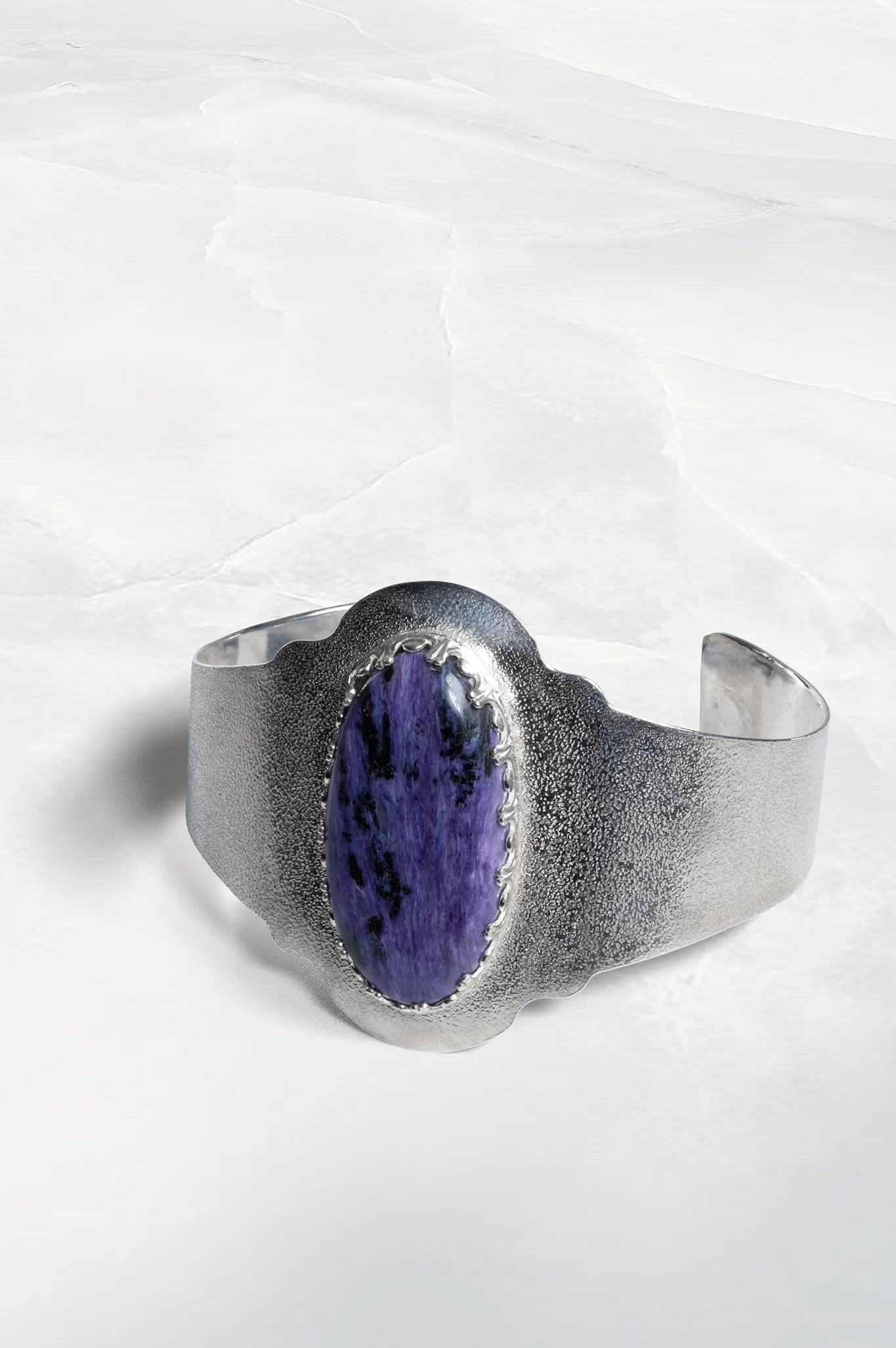 Hammered charoite bracelet